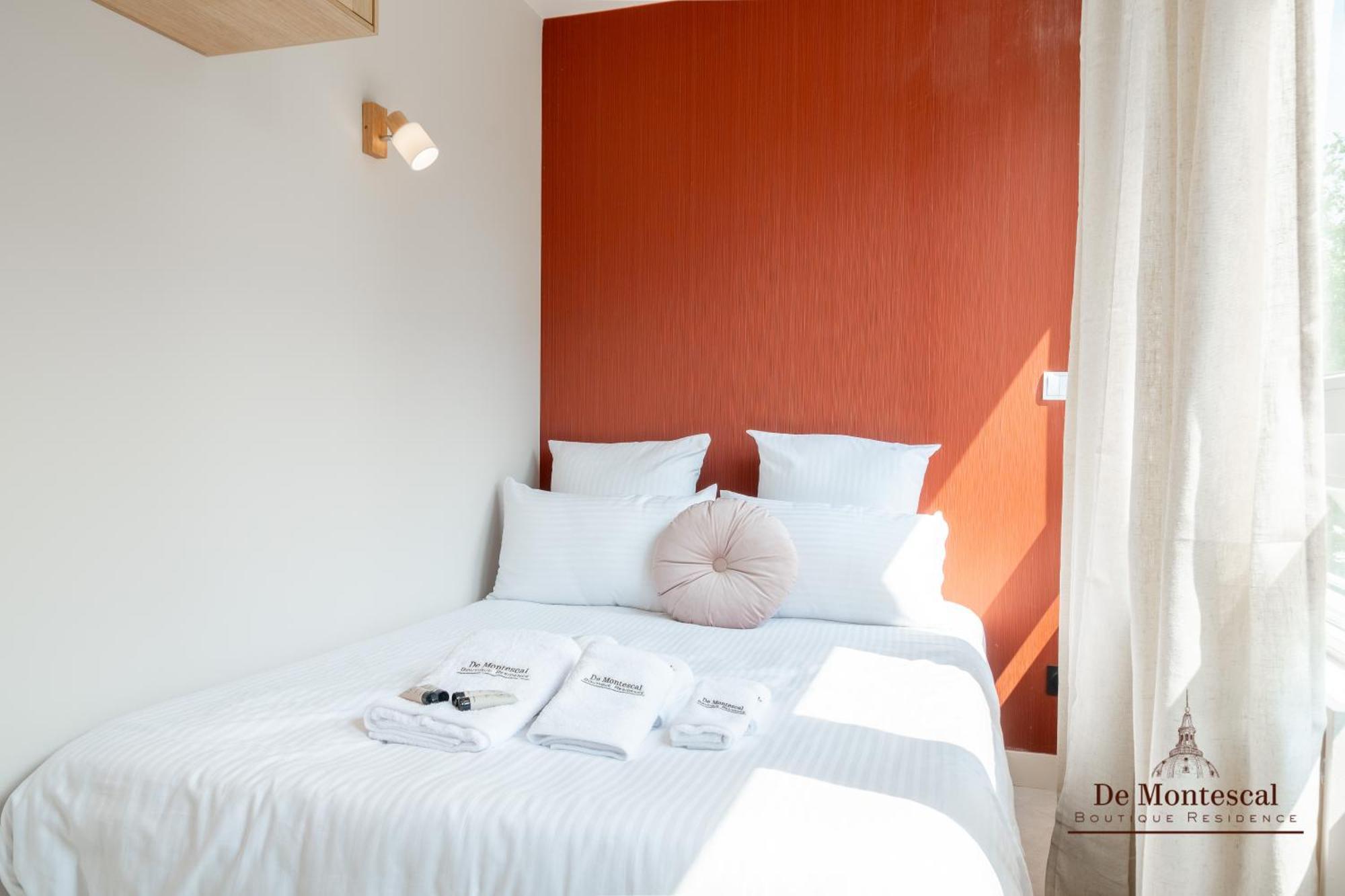 De Montescal - Hot Tub And Ac Cosy Apartment A Prime Location 40M2 ปารีส ภายนอก รูปภาพ