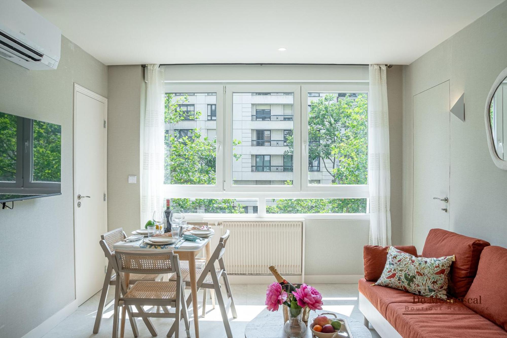 De Montescal - Hot Tub And Ac Cosy Apartment A Prime Location 40M2 ปารีส ภายนอก รูปภาพ