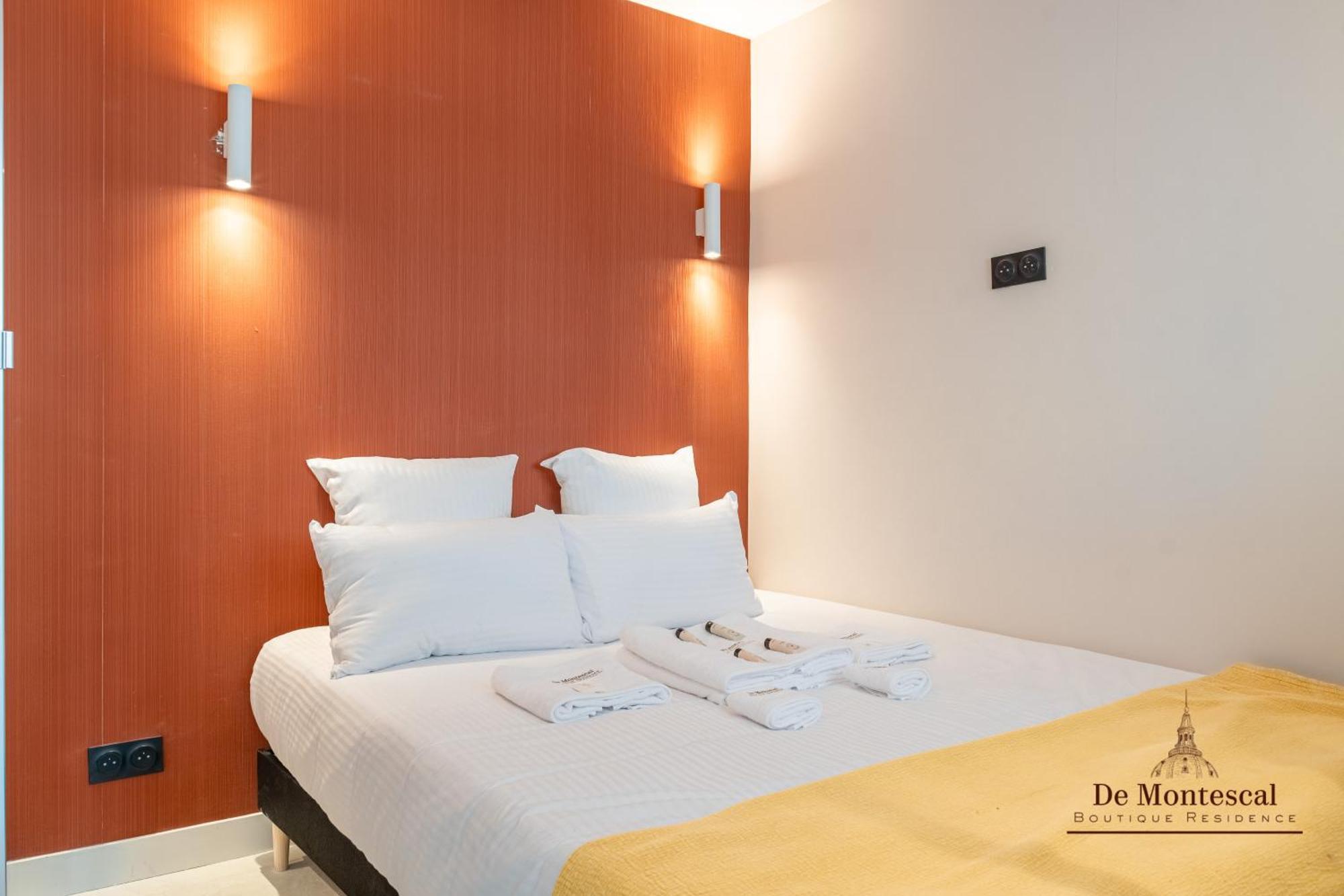De Montescal - Hot Tub And Ac Cosy Apartment A Prime Location 40M2 ปารีส ภายนอก รูปภาพ