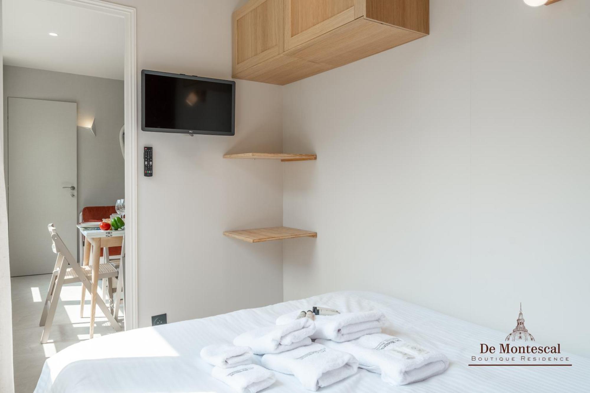 De Montescal - Hot Tub And Ac Cosy Apartment A Prime Location 40M2 ปารีส ภายนอก รูปภาพ