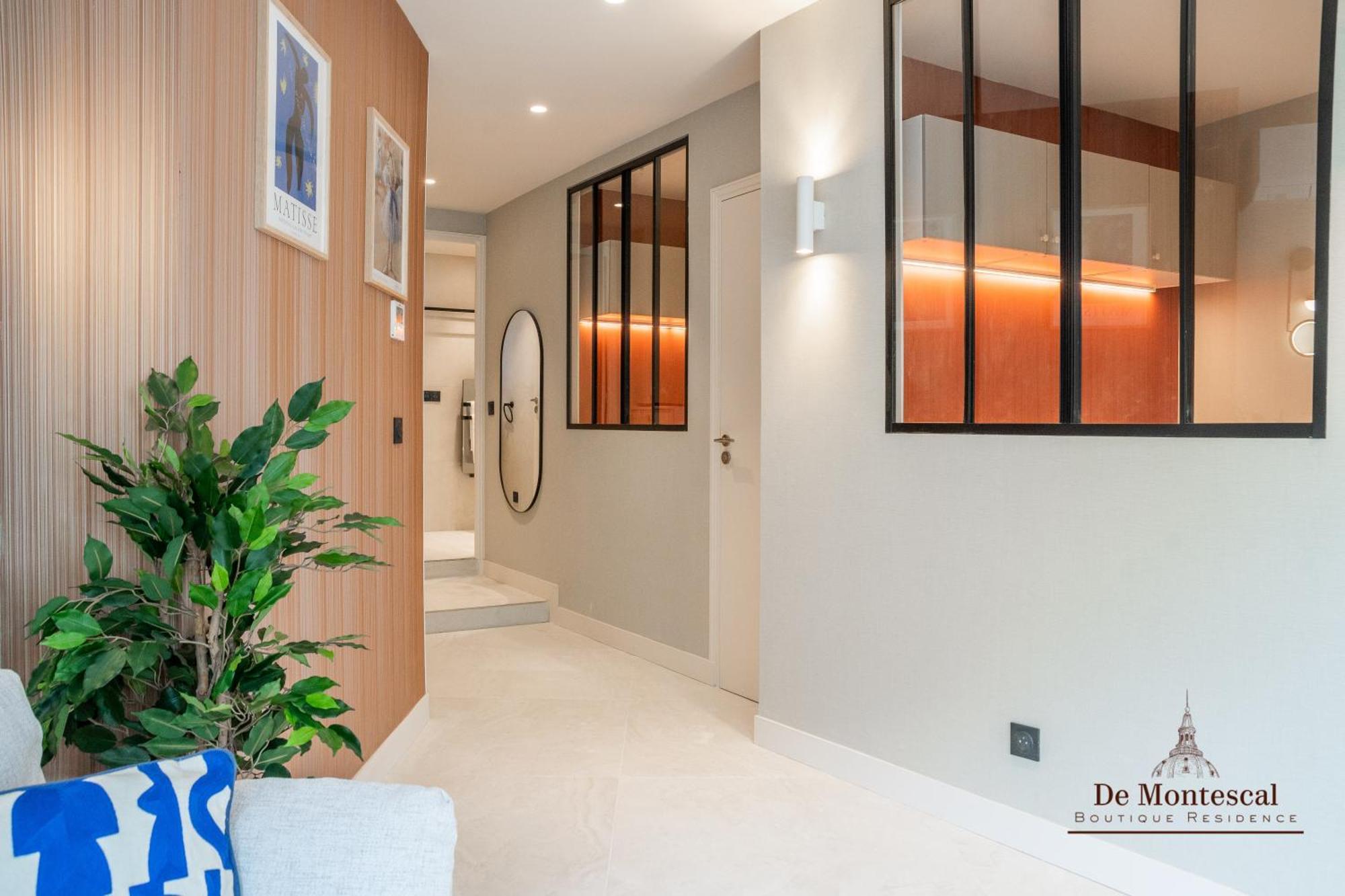 De Montescal - Hot Tub And Ac Cosy Apartment A Prime Location 40M2 ปารีส ภายนอก รูปภาพ