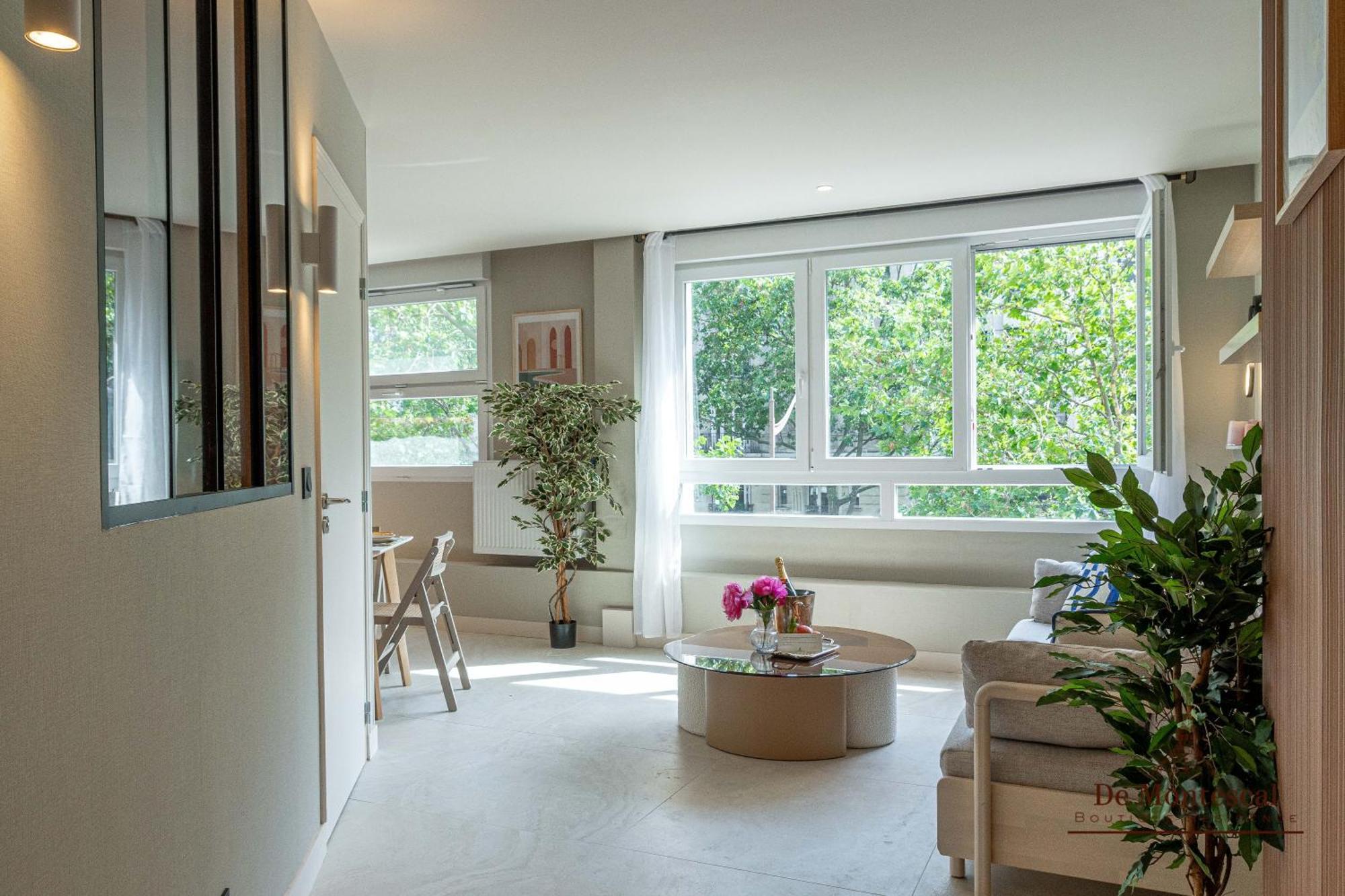 De Montescal - Hot Tub And Ac Cosy Apartment A Prime Location 40M2 ปารีส ภายนอก รูปภาพ