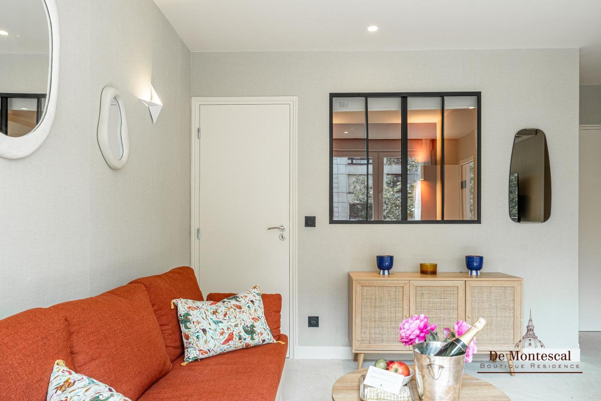 De Montescal - Hot Tub And Ac Cosy Apartment A Prime Location 40M2 ปารีส ภายนอก รูปภาพ