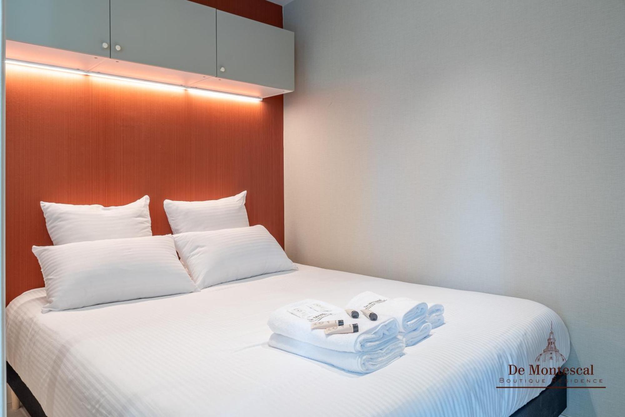 De Montescal - Hot Tub And Ac Cosy Apartment A Prime Location 40M2 ปารีส ภายนอก รูปภาพ