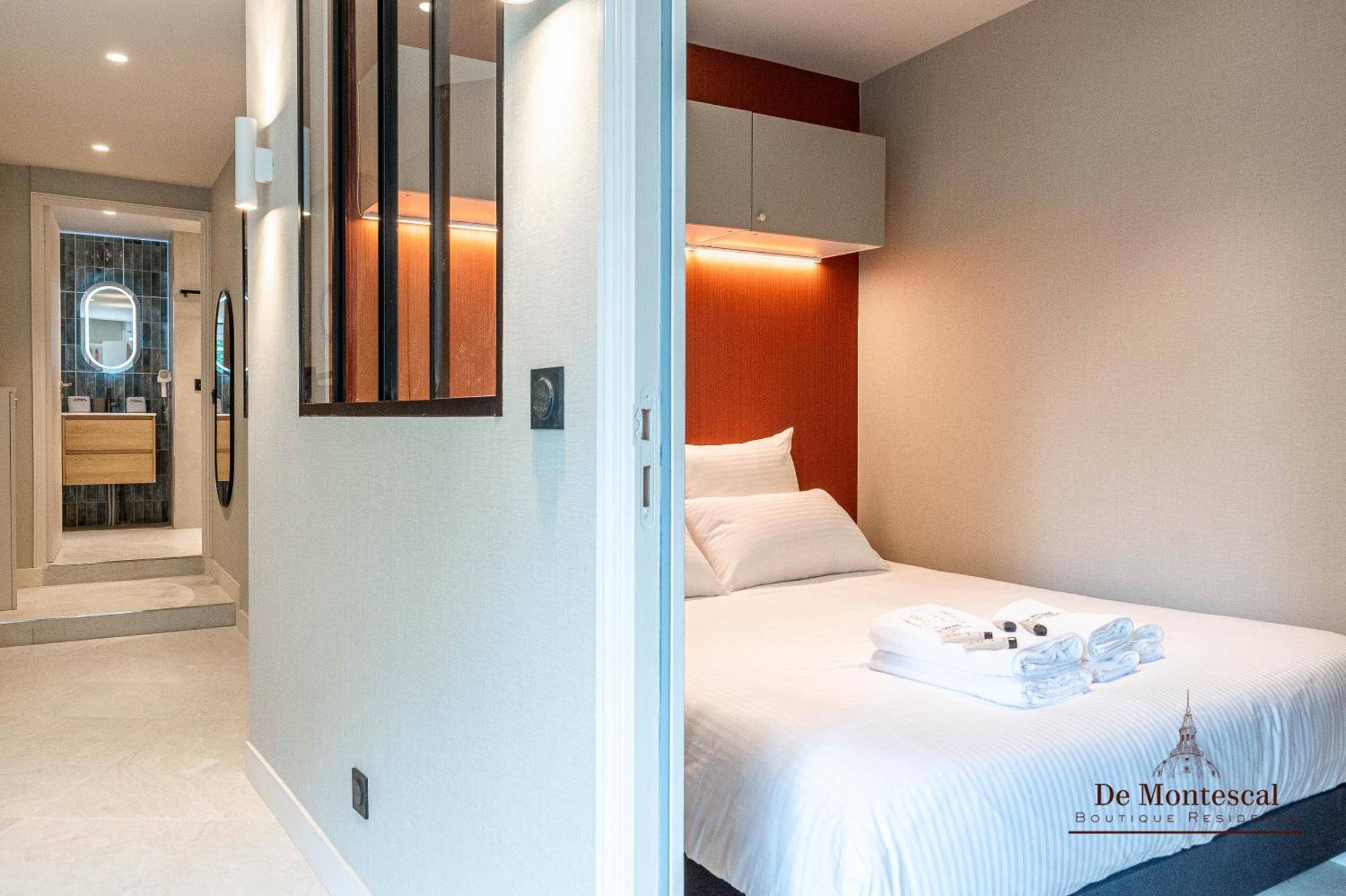 De Montescal - Hot Tub And Ac Cosy Apartment A Prime Location 40M2 ปารีส ภายนอก รูปภาพ